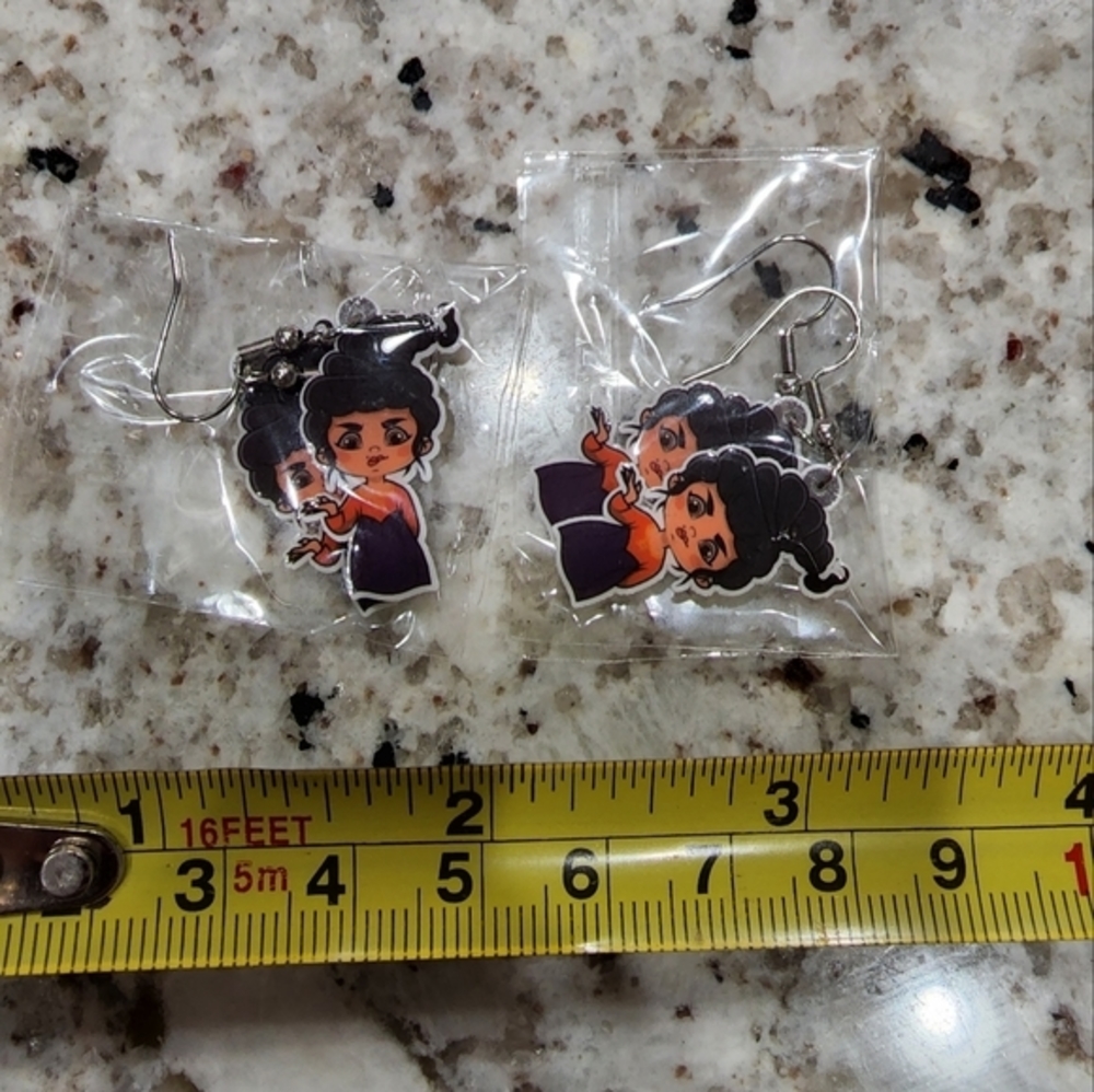 Hocus Pocus Mary Witch Acrylic Halloween Earrings - Picture 2 of 2